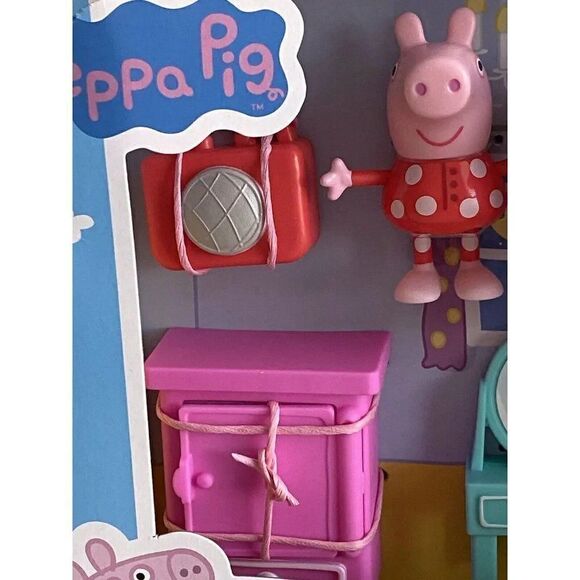 Peppa Pig BEDTIME WITH PEPPA Bedroom Play Set New In Box - Picture 3 of 11